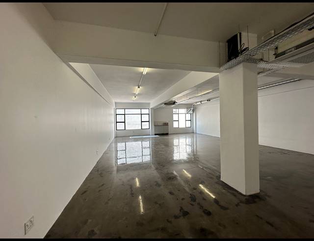 108M² OFFICE TO LET IN GARDENS